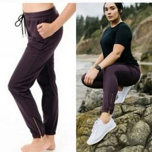 Zyia Active Plum Peak Zipper Jogger